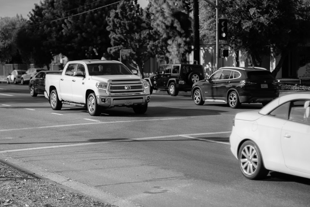 Fresno, CA – Truck overturns in central Fresno crash