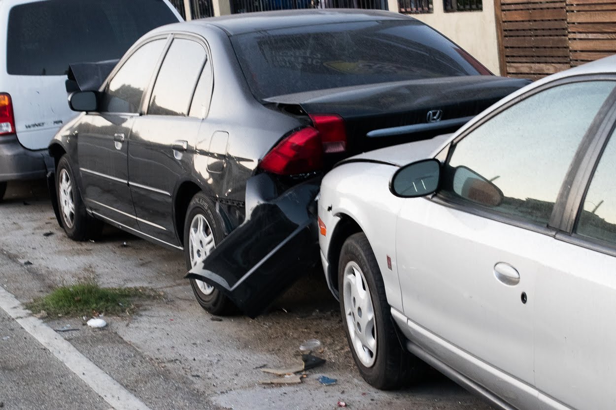 Fresno, CA – One Killed in Car Crash on CA-99