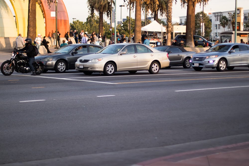 Bakersfield, CA – Serious Injury Crash at Planz Rd and Wible Rd