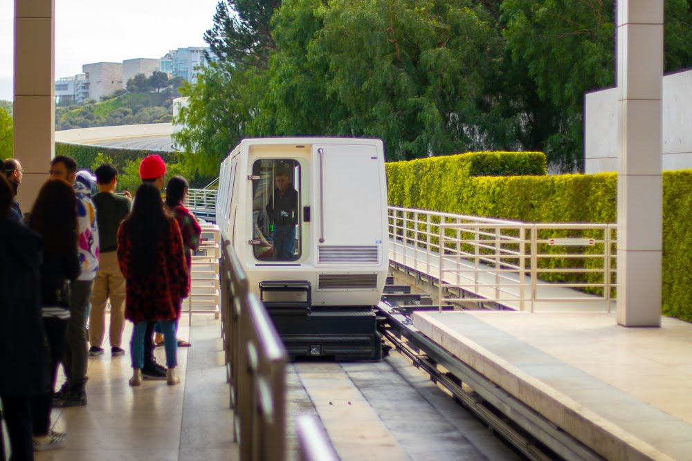 Bakersfield, CA – Teen Killed in Train Accident at Santa Fe Way & Renfro Rd