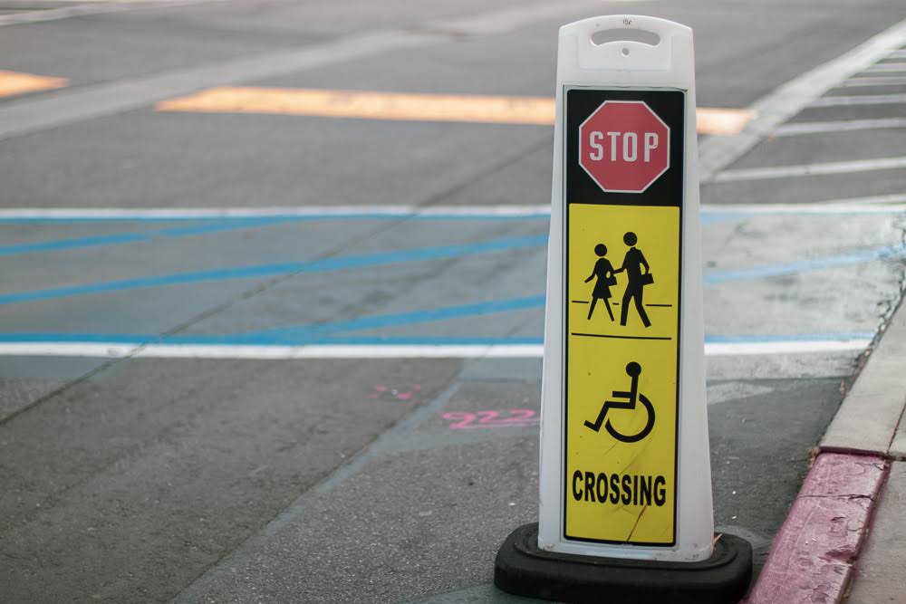 Stockton, CA – Injury Pedestrian Crash at E Park St & N California St