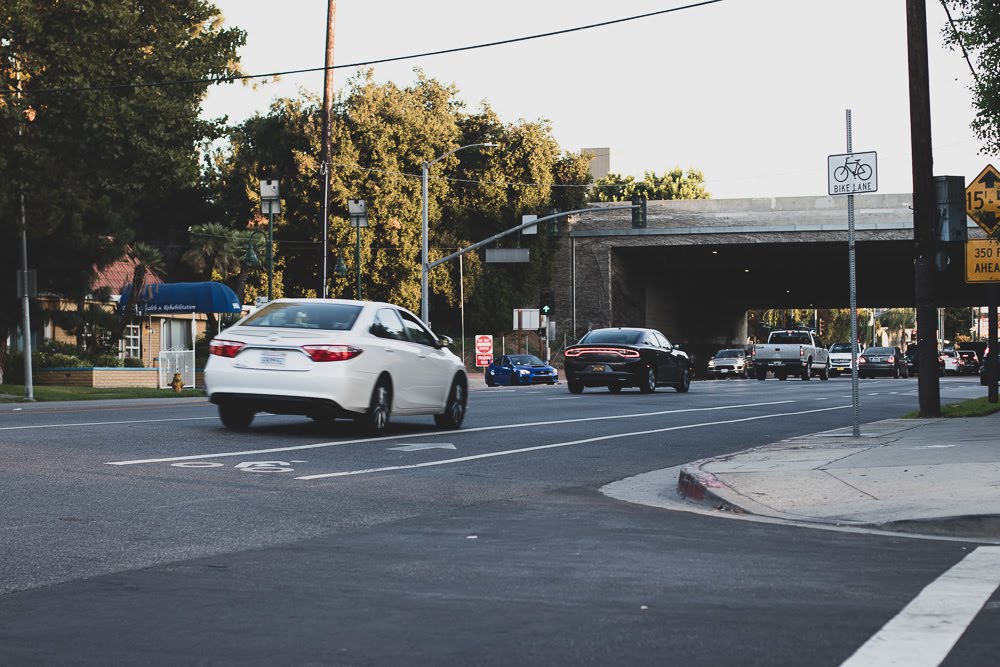 Bakersfield, CA – Fatal Four-Car Accident on Hwy 99 Near Rosedale Hwy