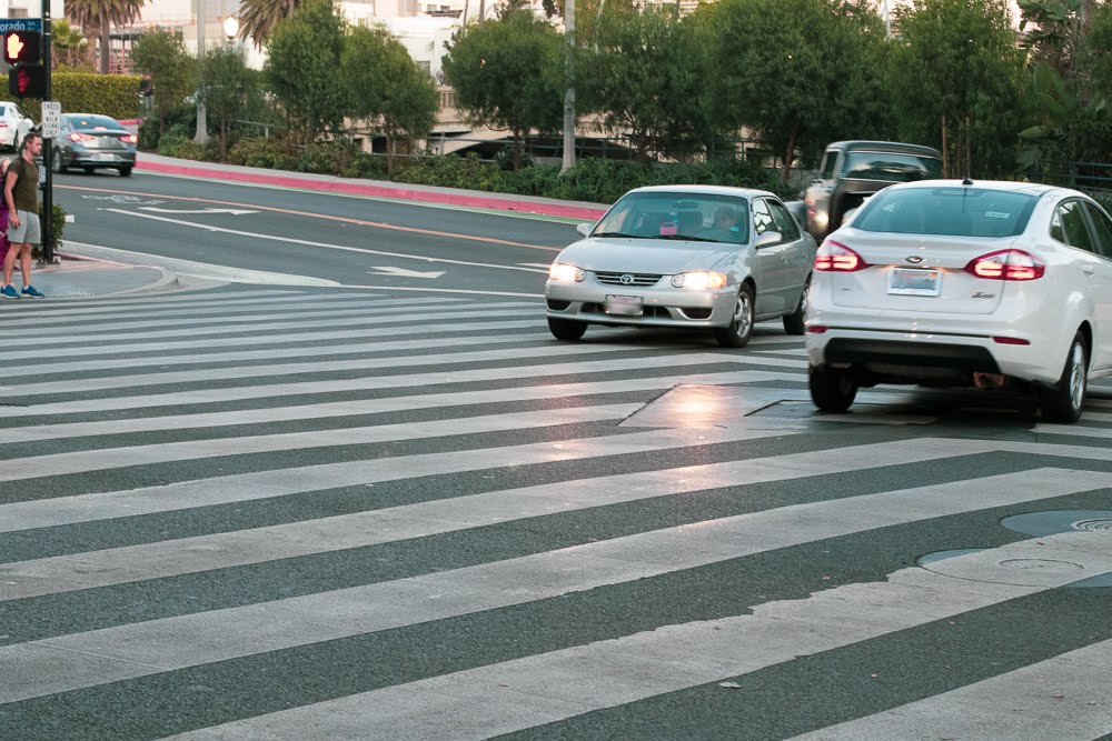 Bakersfield, CA – One Injured in Crash at Di Giorgio Rd and SR-184