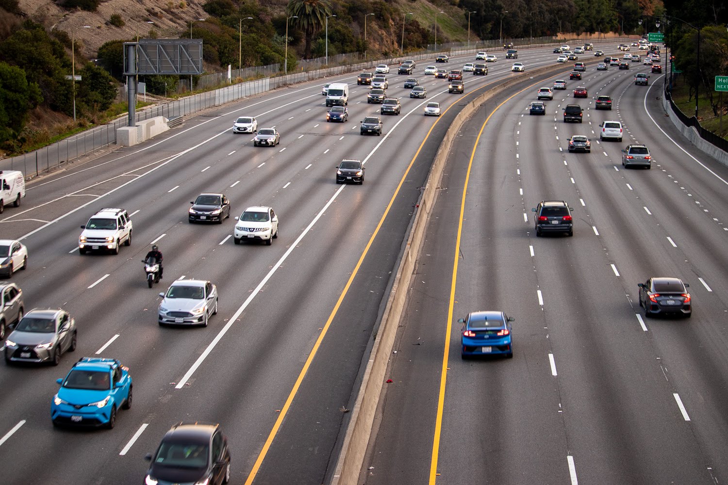 Kern County, CA – Rollover Crash Injures Three Children on Hwy 99 near Kimberlina Rd