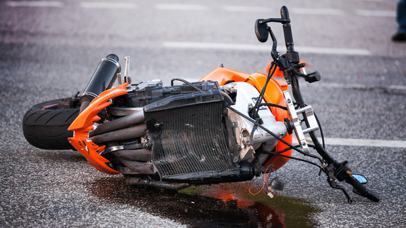 Fresno, CA – One Hurt in Motorcycle Wreck near S Marks & W Adams Ave