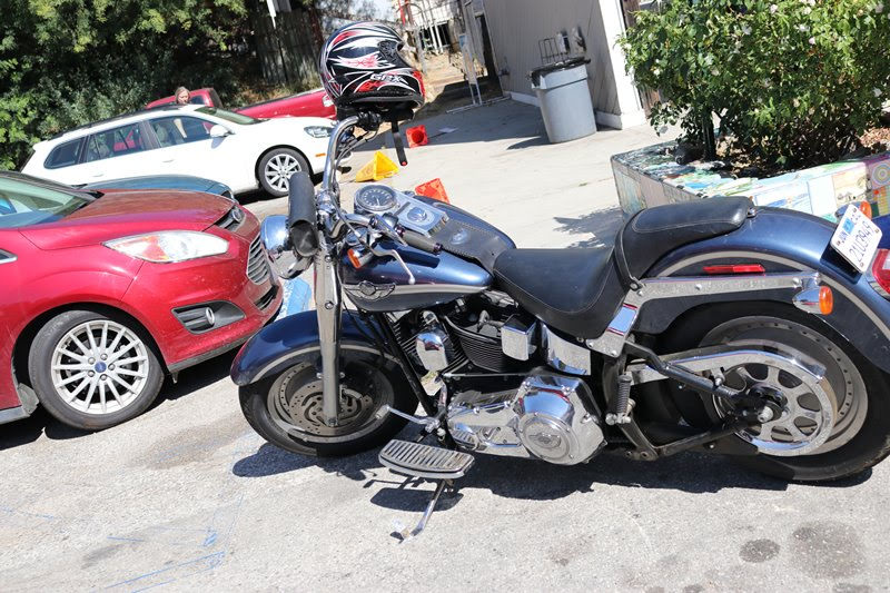 Fresno, CA – Police Officer Injured in Motorcycle Accident on Christmas Tree Ln