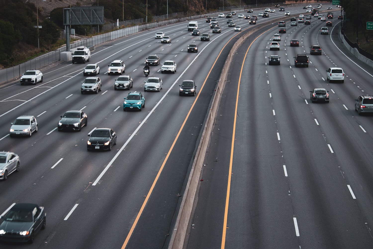 Fresno, CA – Big Rig Driver Turns In Front Of Van, Killing Driver